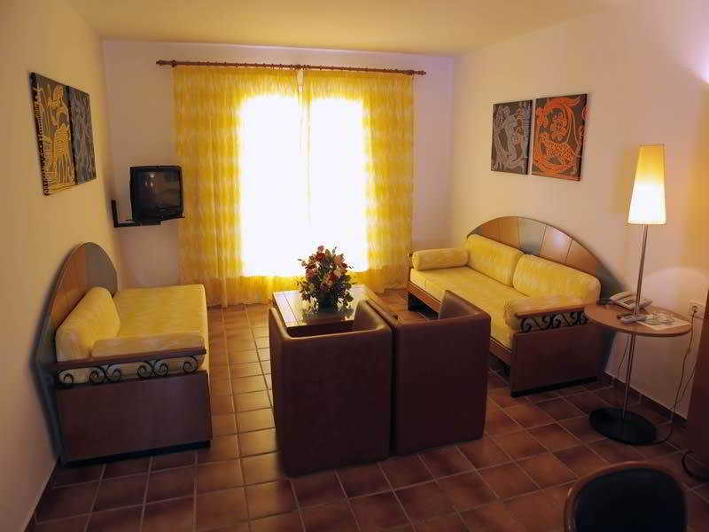 Club Pueblo Menorquin Apartment Ciutadella  Luaran gambar